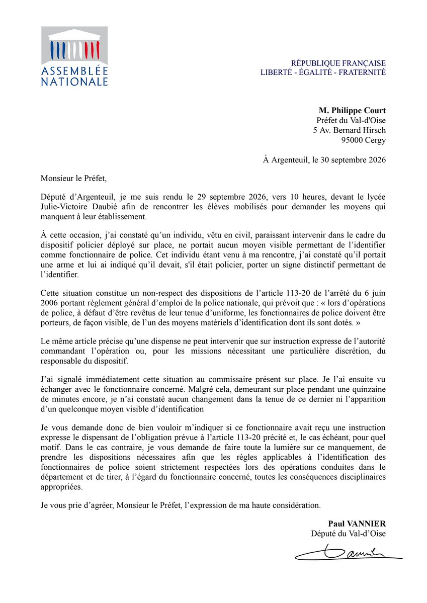 PaulVannierFI's tweet photo. Ayant constaté un défaut manifeste de port de signe distinctif par un individu se présentant comme fonctionnaire de police, j’interpelle le @Prefet95. https://t.co/9zoUI5Y5yA