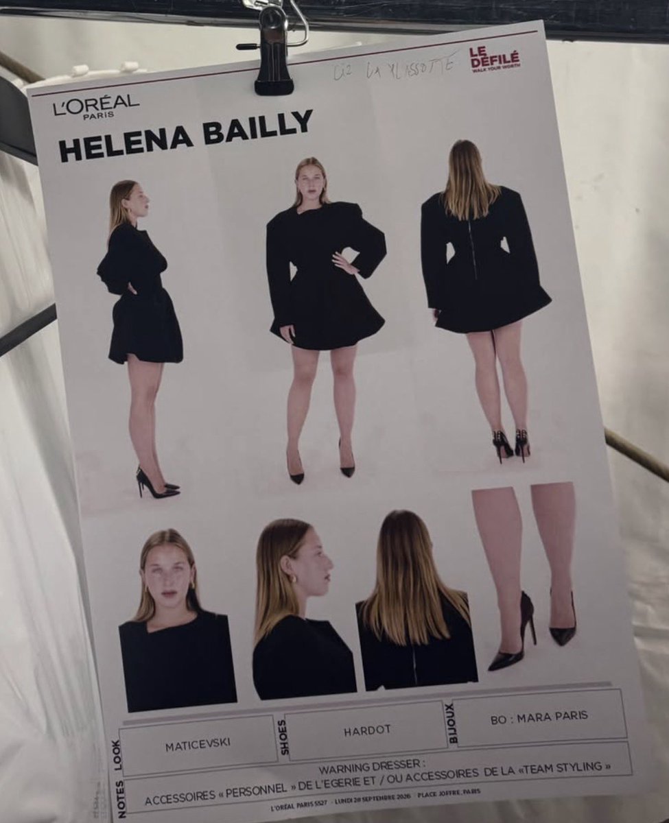 Noa_crbb's tweet photo. HELENA BAILLY.
#HelenaBailly #LorealParis #Defile2026 https://t.co/ehE0d9eGW7