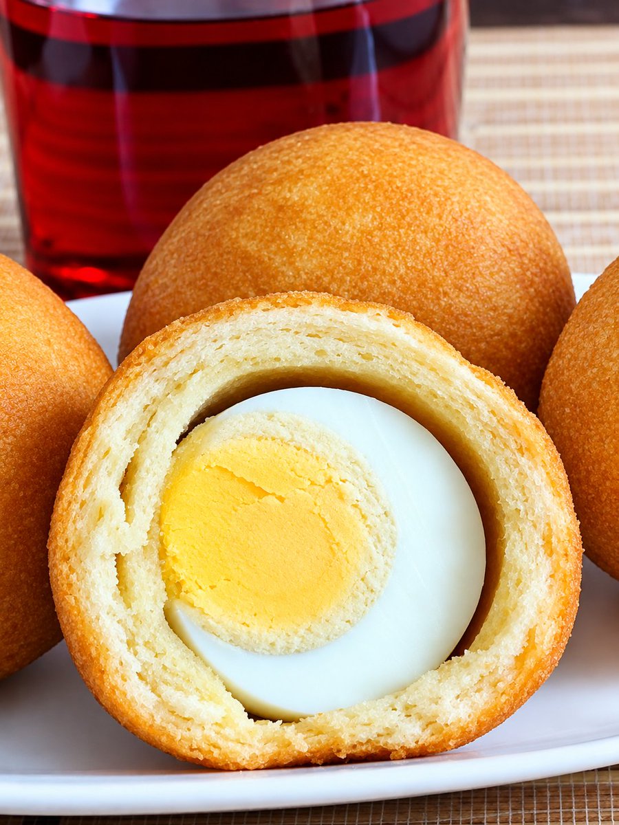 clever301's tweet photo. Meat Pie               OR                Egg Roll? https://t.co/3bBWX3bwXW