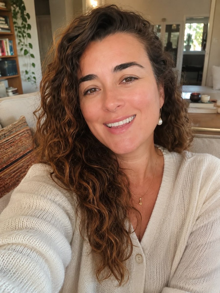 Cotedepablo1256's tweet photo. Sometimes the simplest moments say the most. What’s one little thing that always makes you smile? https://t.co/RVBiHP1DVe