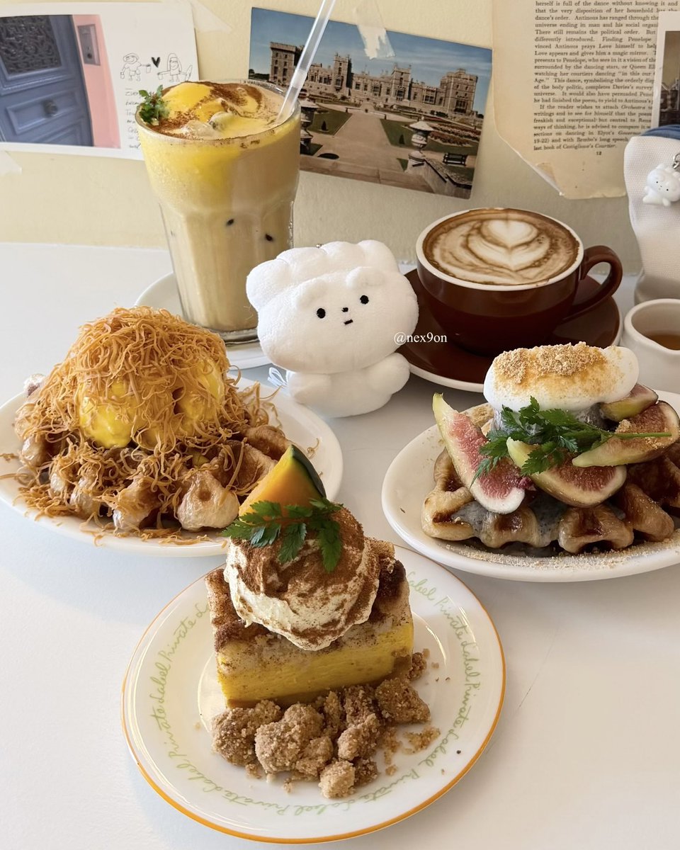 nex9on's tweet photo. 食欲の秋 ‥🧦🍂🥯 https://t.co/UrNwDd6iwq