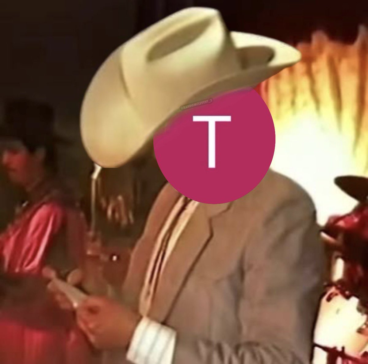 randomclevent_3's tweet photo. https://t.co/2UcIwWf5ji