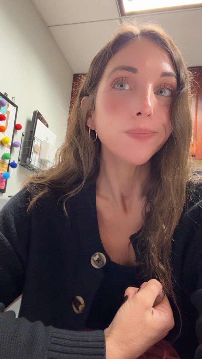 dalexandrasmith's tweet photo. lock tf in at work https://t.co/kefTb0pXkh
