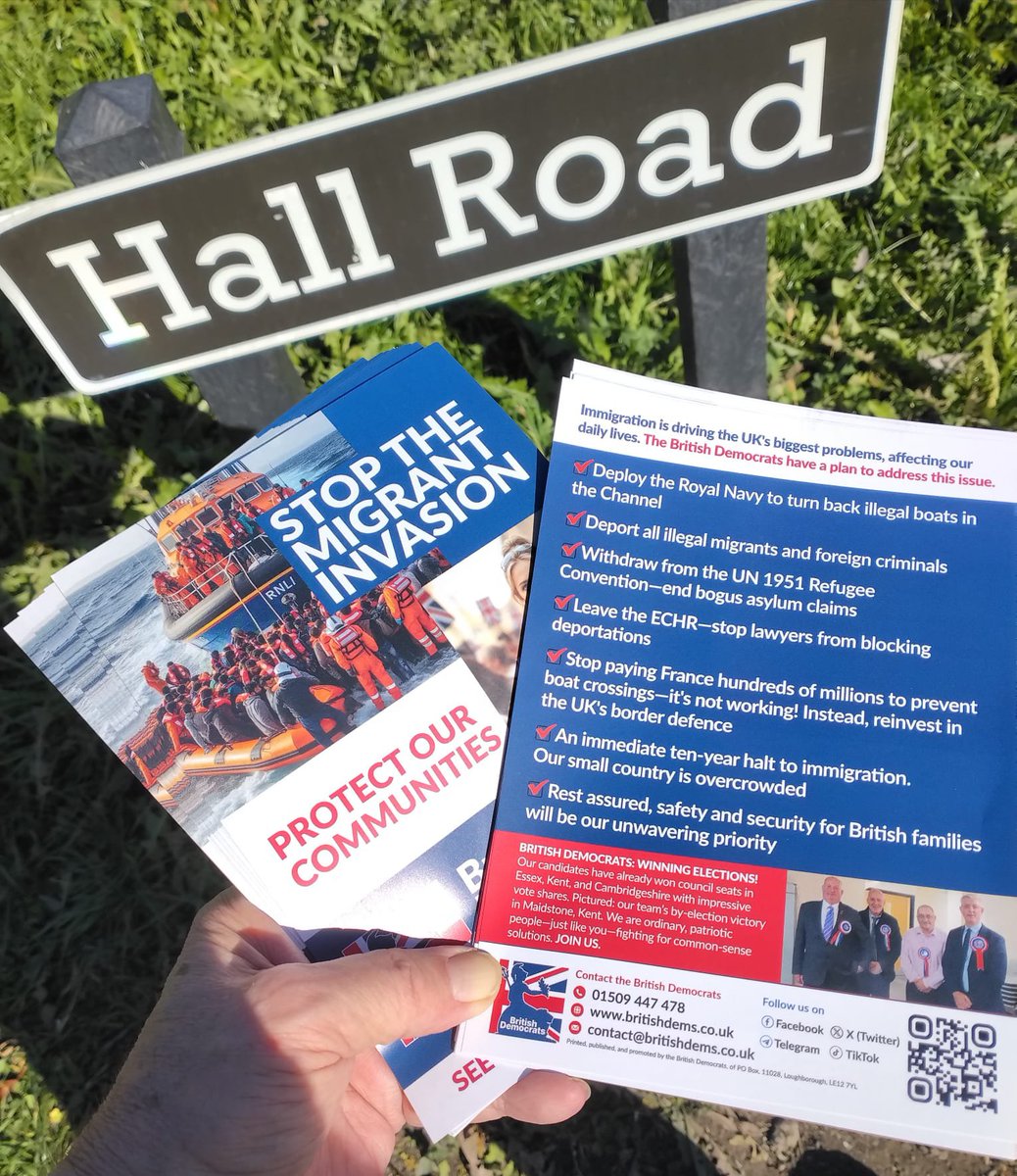 BritishDems's tweet photo. Rain or shine, our members never fail to step up. Huge thanks to our Wakefield organiser for finishing another successful leafleting session in the Lupset Estate! https://t.co/HLZhJNd9zC