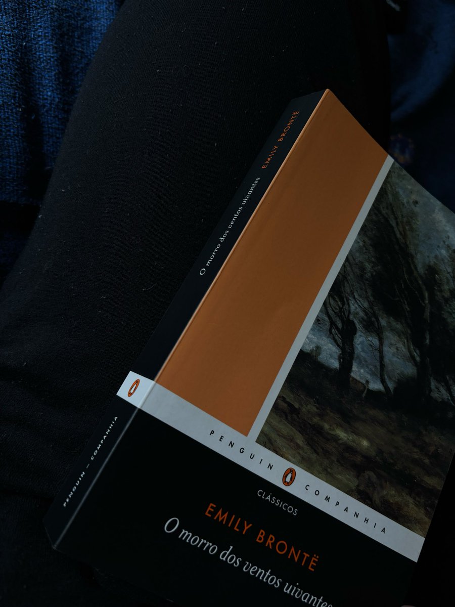 AIllaMIller_am's tweet photo. meu primeiro contato com a Brontë

desse eu não me canso 🙏 https://t.co/GJBUsEnJG4