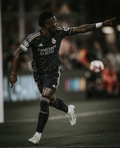 moustaph_jr's tweet photo. Cette nuit à Munich.. https://t.co/ALLSCJY9r5