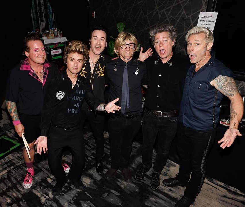 GDArgNation's tweet photo. Hace un añito Green Day cerraba The saviors tour tocando en el Yaamava Theater en California https://t.co/aAb6DEo77q