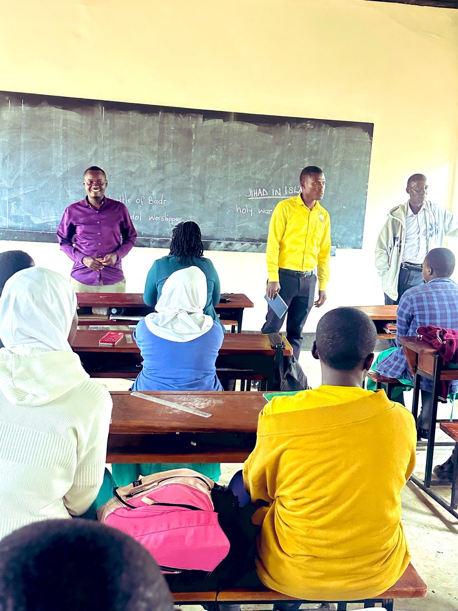 BadruAbaho's tweet photo. In the continued monitoring of schools by the Office of the National Chairman, I joined the Masaka City Coordinator, Mr Katumba Hamza, and the Secretary for Education, Masaka City Council, to monitor Masaka Police Children’s Primary School in Masaka City.

The Deputy Headteacher, Mr Matovu Robert, who welcomed the @Onc_nrm1 team, commended the support from the Government of Uganda and saluted the founding body, police officers.

The ONC team found that the school has an enrolment of 250 pupils, with 8 government teachers and 4 private teachers.

Mr Matovu highlighted the challenges facing the school, including an unfenced perimeter, lack of staff quarters, and increasing dropouts.

I commended the Church of Jesus Christ of Latter-day Saints for supporting the government and the school by renovating the entire school facility, constructing toilets and providing furnitures to all classrooms. 

Mr Katumba Hamza asked the school management to work collaboratively with parents and the community to mobilise and bring more learners to the school.

Hon Roset commended the school’s recent academic performance but asked teachers to improve further in order to attain better grades in the coming years.

#ONCUpdates
#JajjaKwesiva2031