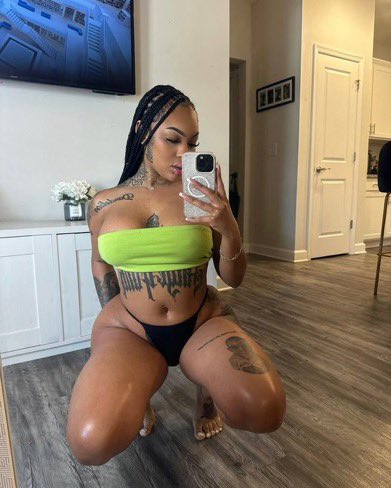 TheresaCol3w's tweet photo. 😈 Being sweet is easy, but teasing you is more fun. 💋🔥 https://t.co/GV5H4ajyeU