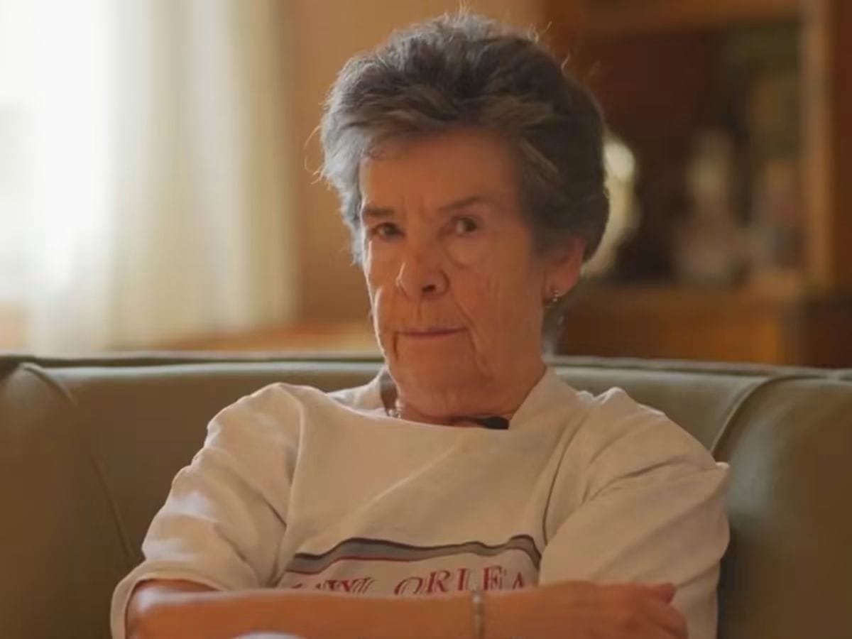 CAMI0NER0_ESP's tweet photo. No me dá ninguna pena la puta vieja esta, que además tiene cara de mala persona, me recuerda a una tía mía, solterona, hermana de mi abuela, que vivia con mi bisabuela y cuando murió esta, se quedo con la casa, siempre fué una persona huraña, tacaña, criticona, podrida de pasta y que murió sola como una perra, supongo que Maricarmen tendrá el mismo final, Dios castiga sin piedra ni palo...
