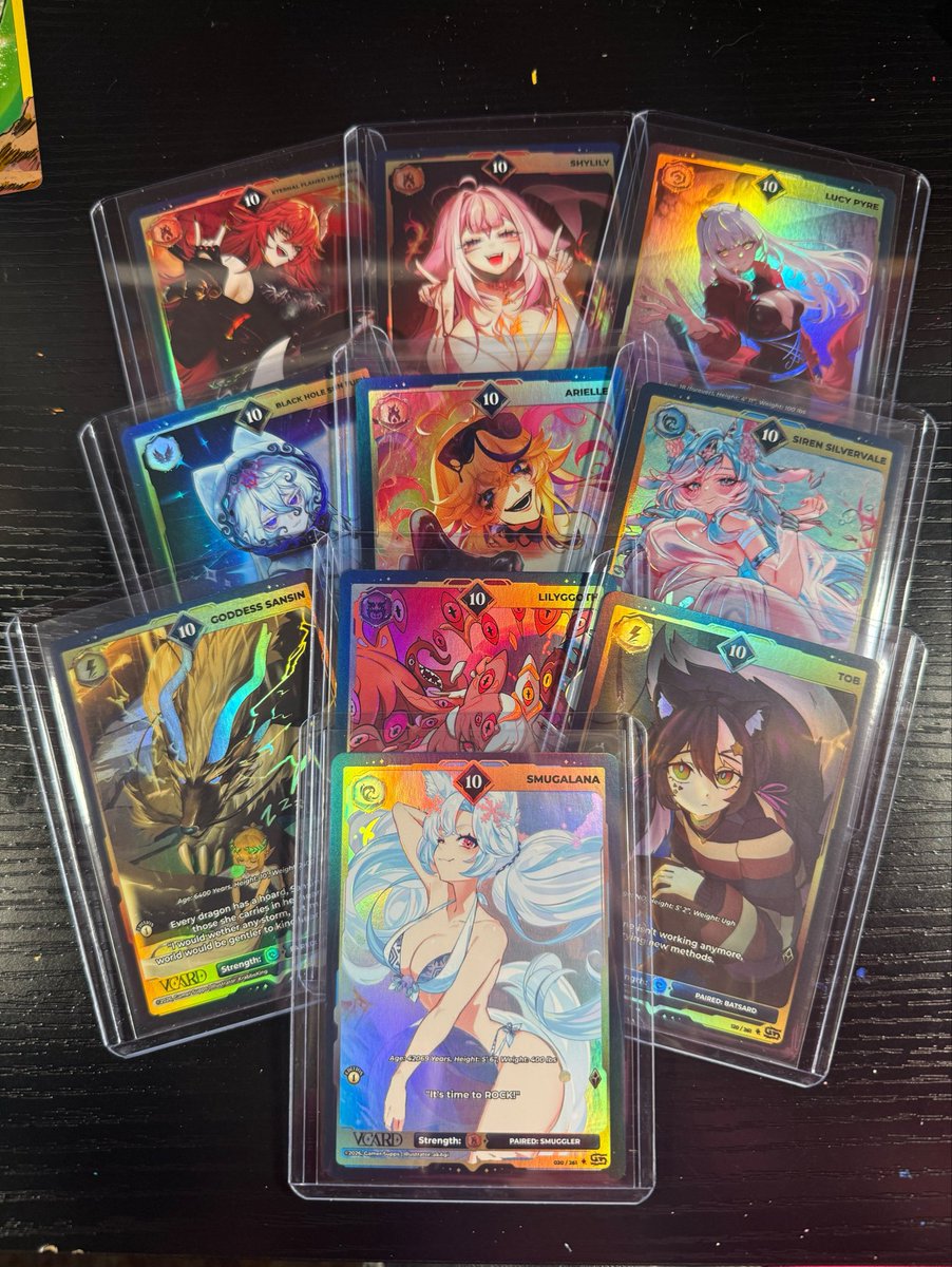 eepprraa's tweet photo. My 10s and fractures from two boxes of VCard fractured paradox set LETSGOOOO https://t.co/QsFXc6M0is