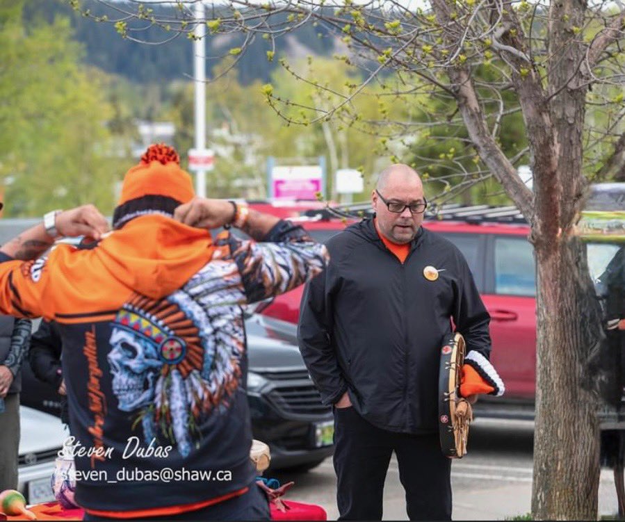 ToddDohertyMP's tweet photo. Today, we gather as a nation to honour the survivors, remember those children who never came home, stand with their families, and pledge to ensure it never happens again. 

#OrangeShirtDay #EveryChildMatters #TruthandReconciliation https://t.co/iYxh5u9RZA
