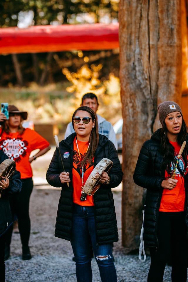 ToddDohertyMP's tweet photo. Today, we gather as a nation to honour the survivors, remember those children who never came home, stand with their families, and pledge to ensure it never happens again. 

#OrangeShirtDay #EveryChildMatters #TruthandReconciliation https://t.co/iYxh5u9RZA