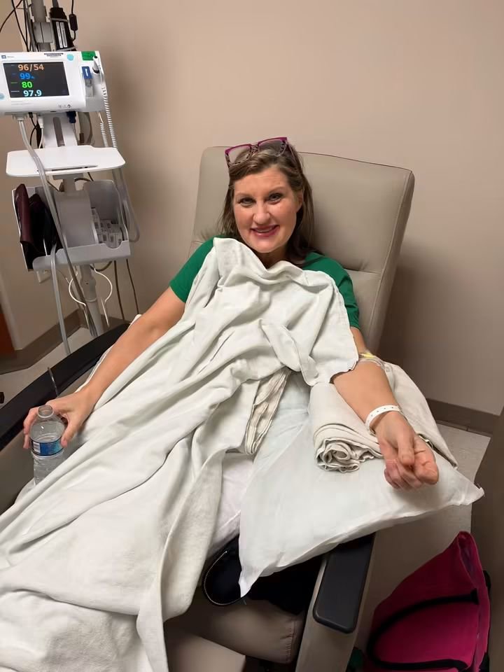 _MARK_GEOR's tweet photo. Everything is shrinking! 🙌 Spots on my neck are gone, the cancer in my arm bone and tumors under my arm have shrunk, and a spot in my leg is gone! Continuing cancer treatment alongside the Dr. George Mark protocol. God is good! 🙏 #CancerJourney #Faith #ivermectin @joerogan https://t.co/Rc2GRyysvx