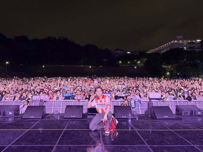 bassistadmirer's tweet photo. 260930 #DAY6_BEHIND
Young K at 2026 Dongguk University Fall Festival 'Dirvana'
#DAY6 #데이식스 #YoungK #영케이
#동국대학교 #DIRVANA https://t.co/jSuagfVtQE