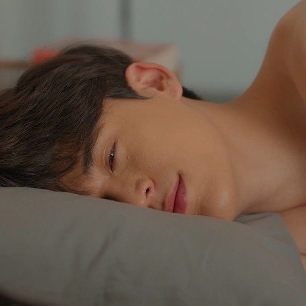 geonxinary's tweet photo. pules,                              “aduh ganteng bgt,
ngorok                              ngorok juga gpp” https://t.co/DSh3FgUn3x