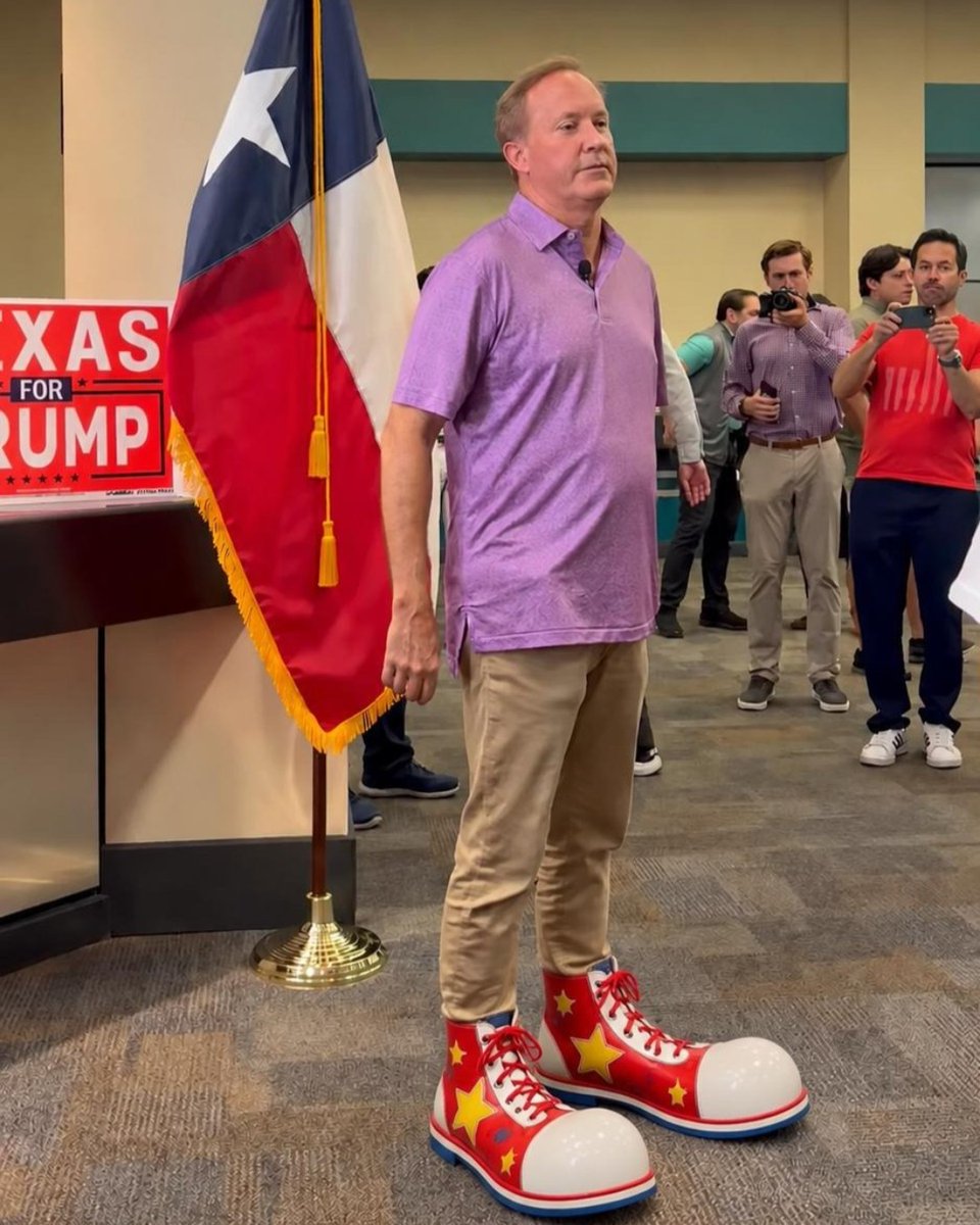 ProjectLincoln's tweet photo. Next AG has big shoes to fill https://t.co/7N8XvsIXl4
