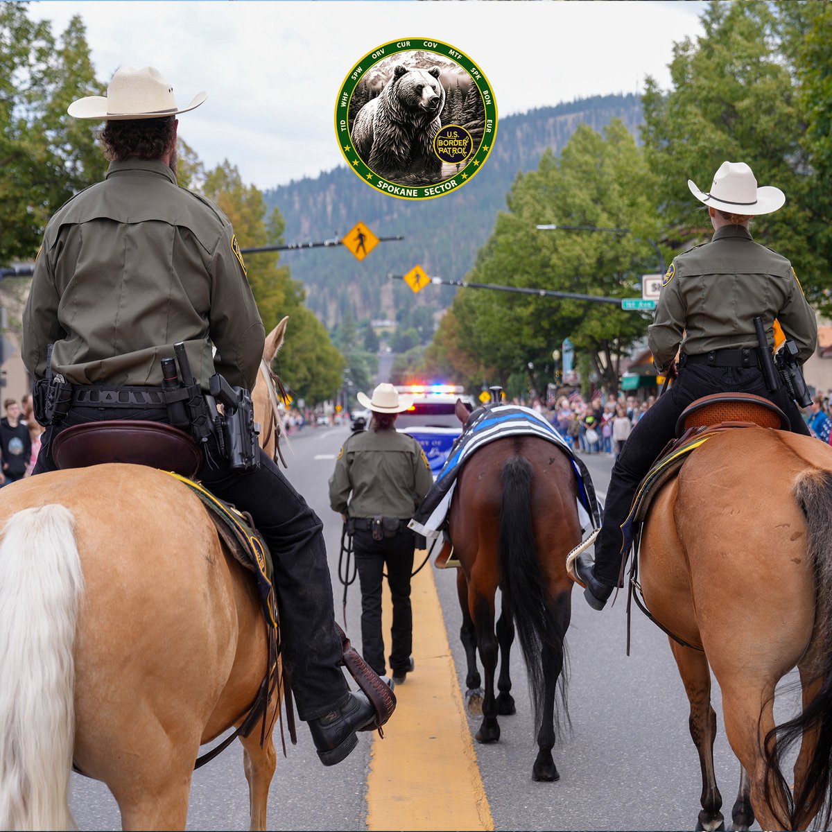 USBPChiefSPW's tweet photo. U.S. Border Patrol, #SpokaneSector was honored to stand alongside our partners from the Stevens County Sheriff’s Office, and the local community during the memorial parade and service to honor the life and service of Officer Davis.
#HonorFirst #BorderSecurity https://t.co/MyD1EiwOMV