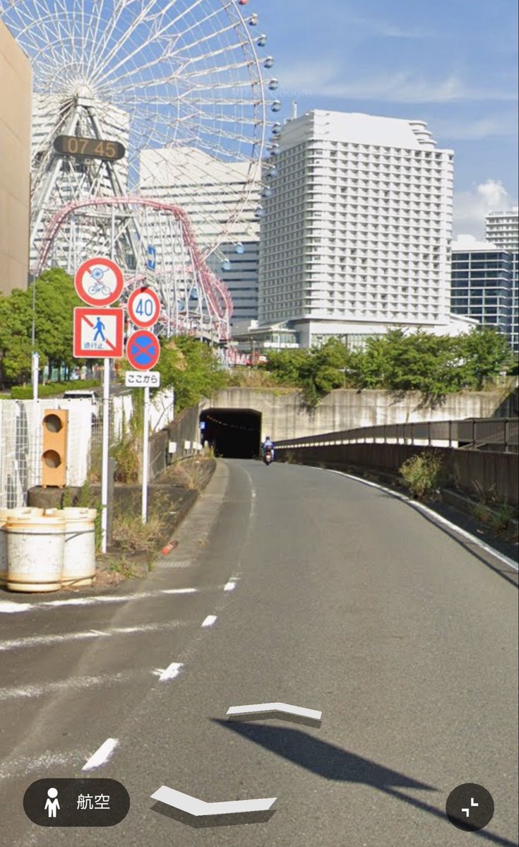 gsxr1000r_04's tweet photo. 横浜臨港幹線道路(みなとみらいトンネル？)

｢22時から5時まで二輪車通行禁止｣

になったみたいです‼️
一応9月30日23時30分頃の時点で開始されていてしばらくは警告期間、周知された頃から違反点数をとるようになるとのことです

ライコから象鼻とか行ってる方通ると思うのでお気をつけください‼️ https://t.co/NywtyDl5ah