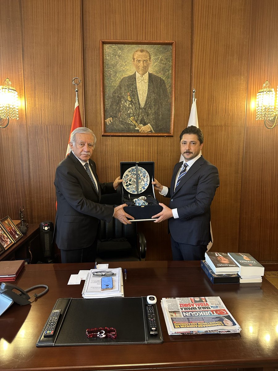 ceyhanburakab's tweet photo. TBMM Meclis Başkan Vekili, İstanbul Milletvekili Sayın Celal ADAN’ı Gazi Meclisimizde ziyaret ettim. İstifade ettiğim çok kıymetli değerlendirmeleri oldu. İyi dilek temennileri ve nazik kabulleri için sayın Başkanımıza teşekkür ederim. https://t.co/uxV6r4PqBq
