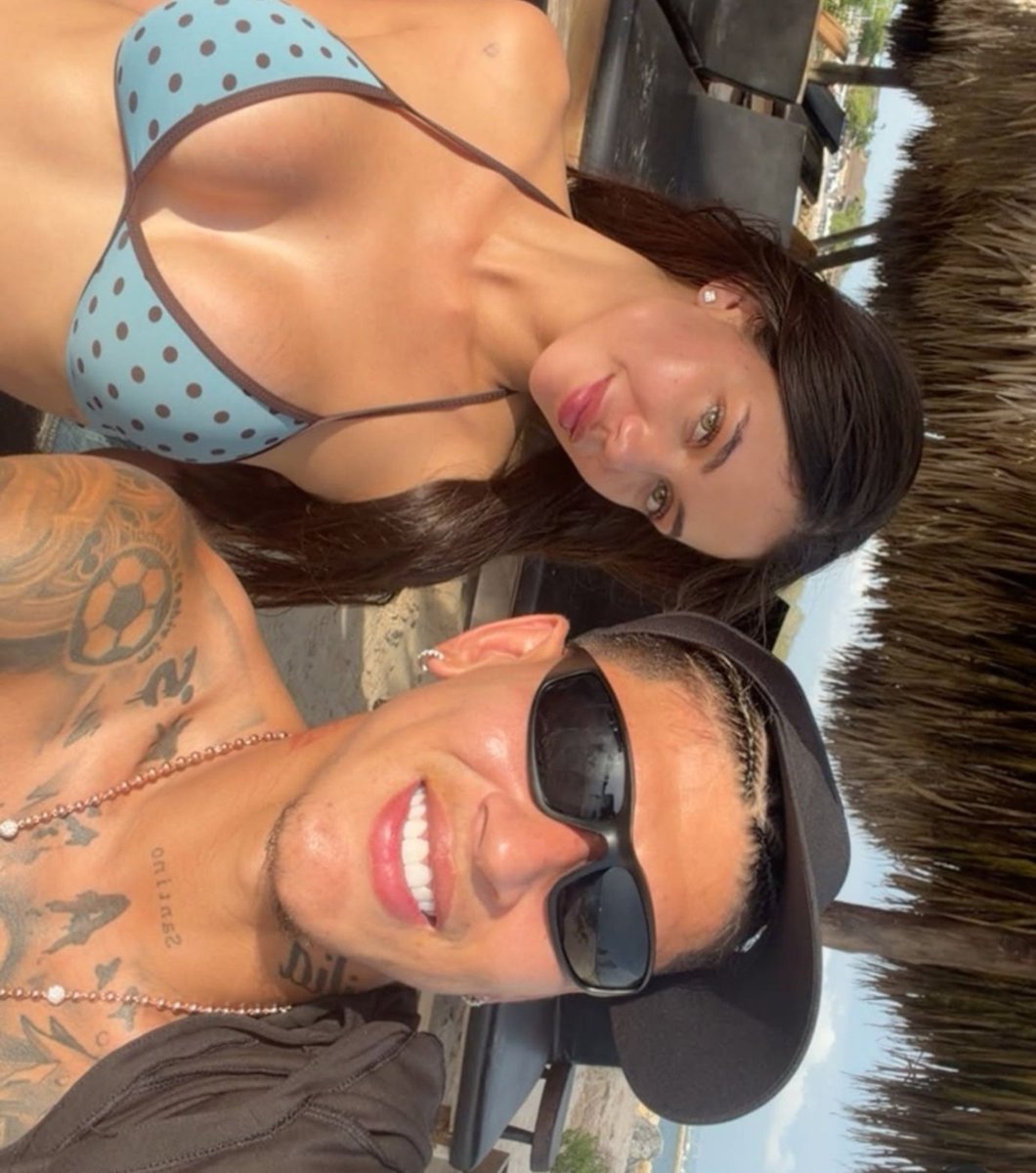 pjhooncrf's tweet photo. o carrascal finalmente assumiu a mulher!! essa evellin é tão linda tô babando na sua mulher jorge https://t.co/ACuLMRq19t