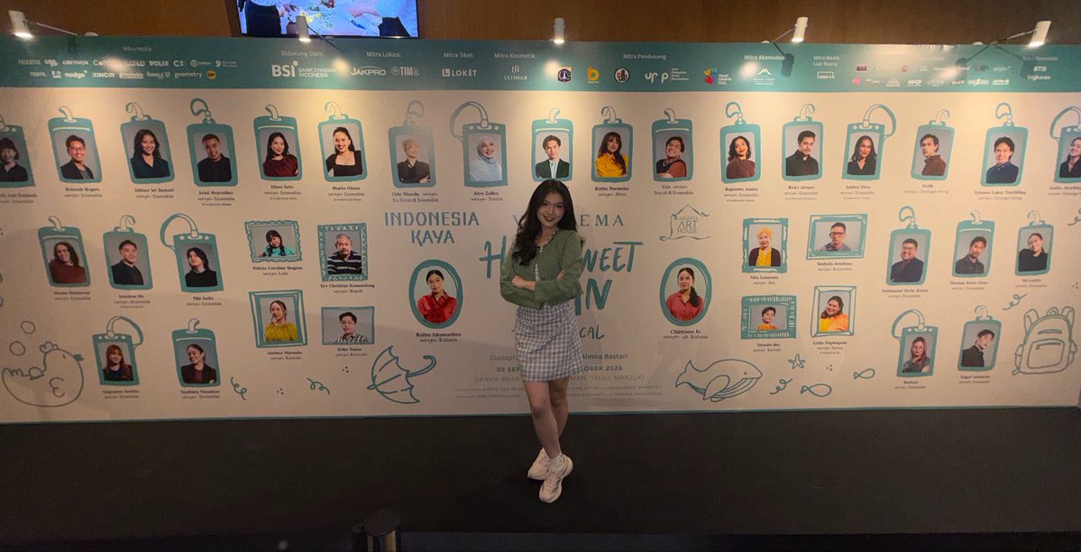 Y_CynthiaJKT48's tweet photo. What a beautiful night to remember 🖤 https://t.co/a5kYxTsOWw