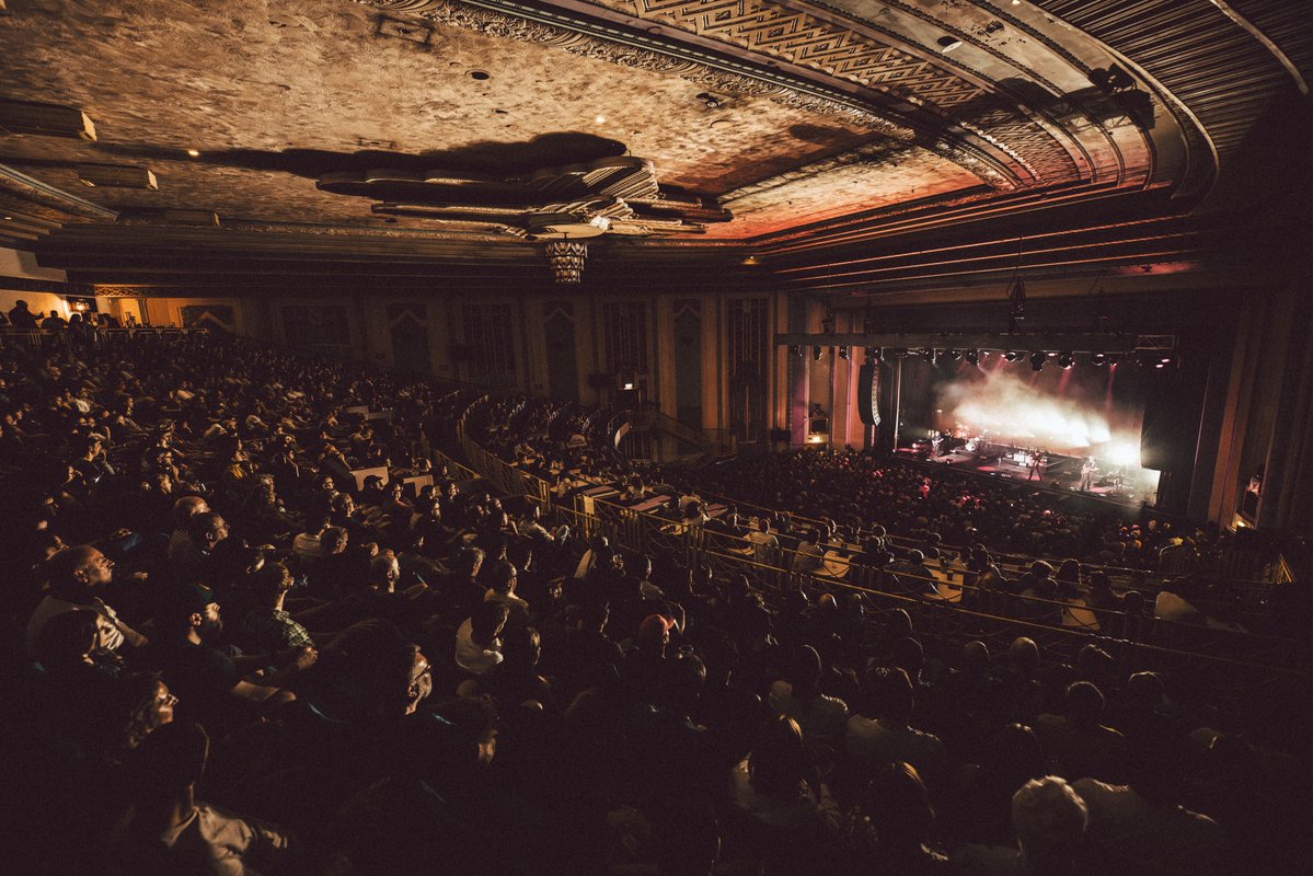 dcfc's tweet photo. Some highlights from a fun show in London. Brussels, see you tonight!

📷 @joshuahalling https://t.co/c18oVPMiBT