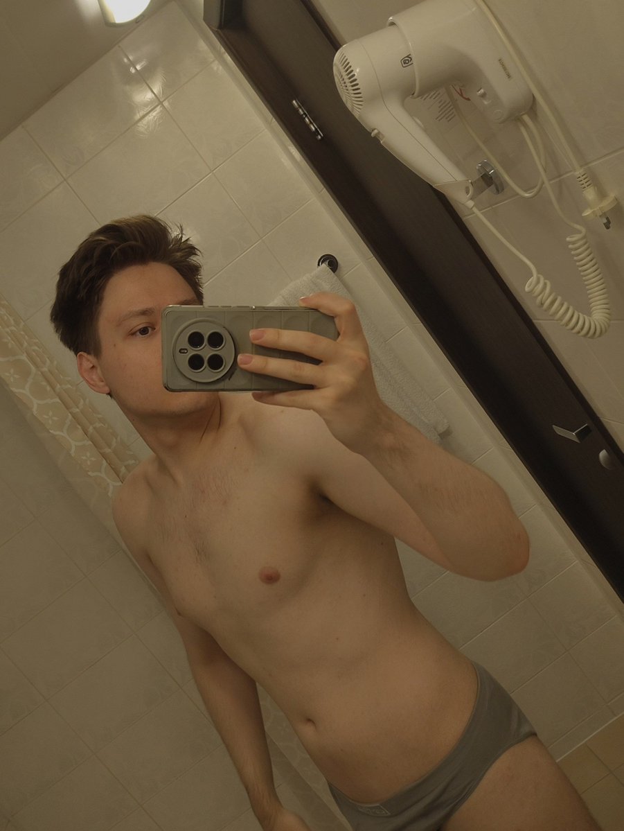 AntonFreduinm's tweet photo. #нюдсочетверг
#boy #gay

 If you want more ➡️ DM https://t.co/rUTm7vbQHT