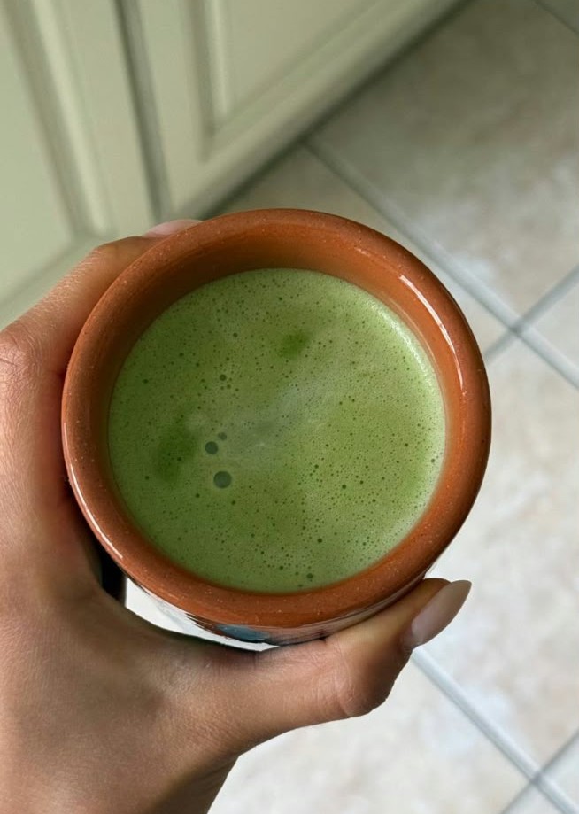 IA_ntonella's tweet photo. Quien quiere té matcha?
#foodies
#teamTé
#breakfast
#IAinfluencer https://t.co/1qYxf68dlb