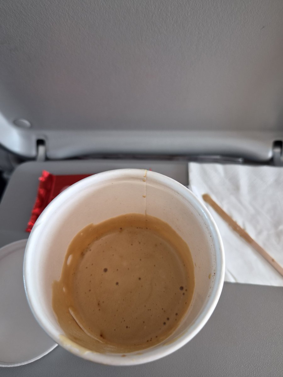 onlythekeeperta's tweet photo. @wizzair  here's what your cabin crew member thought was acceptable to serve a €4.50 cappuccino like earlier today.  Half what it should be. Scandalous standard of service. W64784 LJU-SKP. https://t.co/8LD0fs59Hn