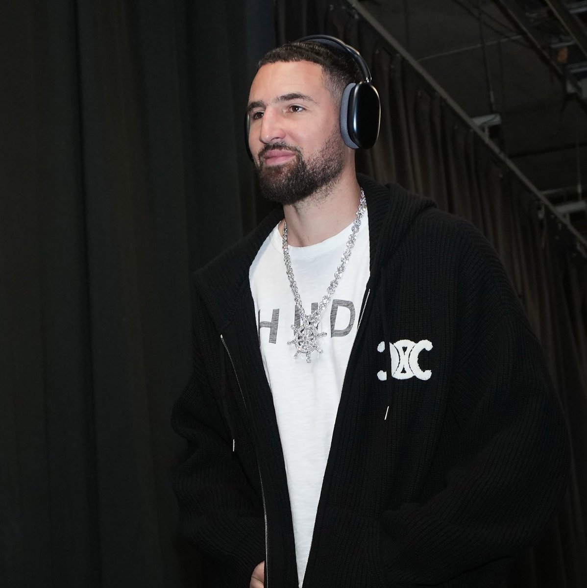 HotNewHipHop's tweet photo. Megan Thee Stallion reflects on her breakup with Klay Thompson, admitting that she doesn't plan on getting into another relationship anytime soon:

"I'm not pretending I'm 100 percent okay. I ain't never been through nothing like that in my whole life. I've never, ever, ever been in a relationship like that, ever. So I'm definitely not worried about another one for a long time."

"It was so abrupt. I'm in shock still."

(Via Marie Claire)