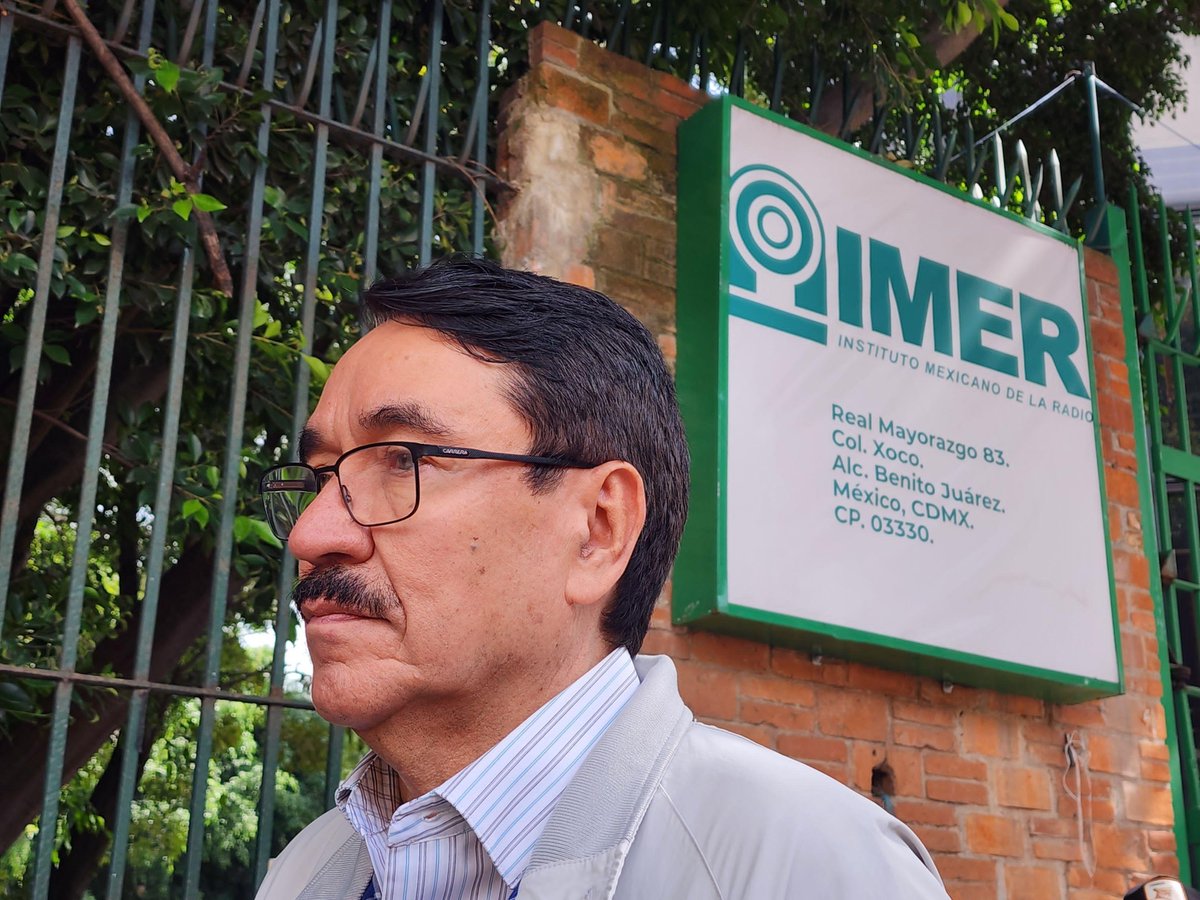 BuzosNoticias's tweet photo. 🔴#Urgente | Antorchistas protestan en el @IMER_Noticias para exigir derecho de réplica tras acusaciones difundidas en los noticiarios del instituto público.

Exigen la intervención del director Fernando Chamizo Guerrero. https://t.co/y8JUbaS3AQ