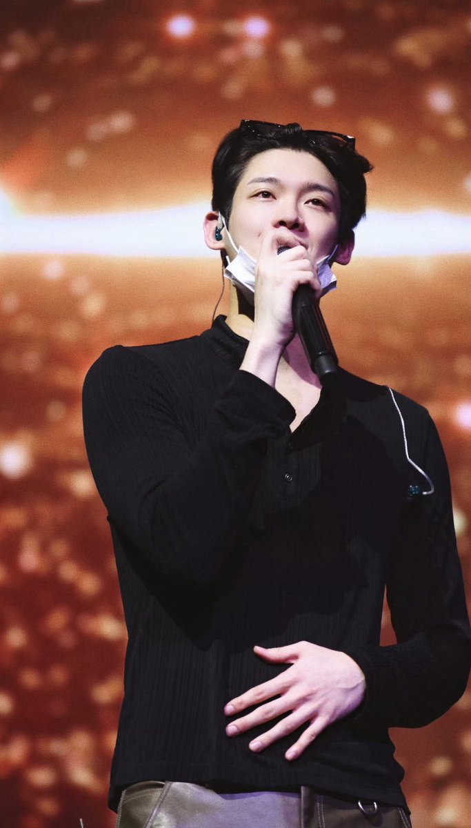 Dunganlatoi's tweet photo. Paris is ready for you, Yoonsik. Go show them your magic! 🖤
Paris đã sẵn sàng chào đón Kim YoonSik đến từ xứ sở Kim chi 😍😍

KIM YOON SIK PARIS FASHION WEEK
#KIMYOONSIKPFWSS27
#YOONSIKINPARIS https://t.co/iUYQE9BK7R