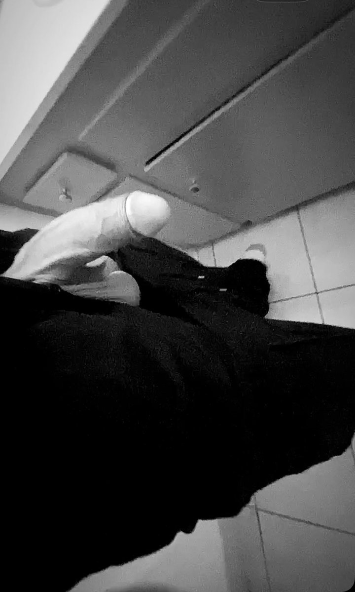 usernotfoudiw's tweet photo. Hmu for meetups📲#socal #meetups #bc #ie #LA #bi @SneakyLinkLA @CaliCuckList https://t.co/W15iiolZBP