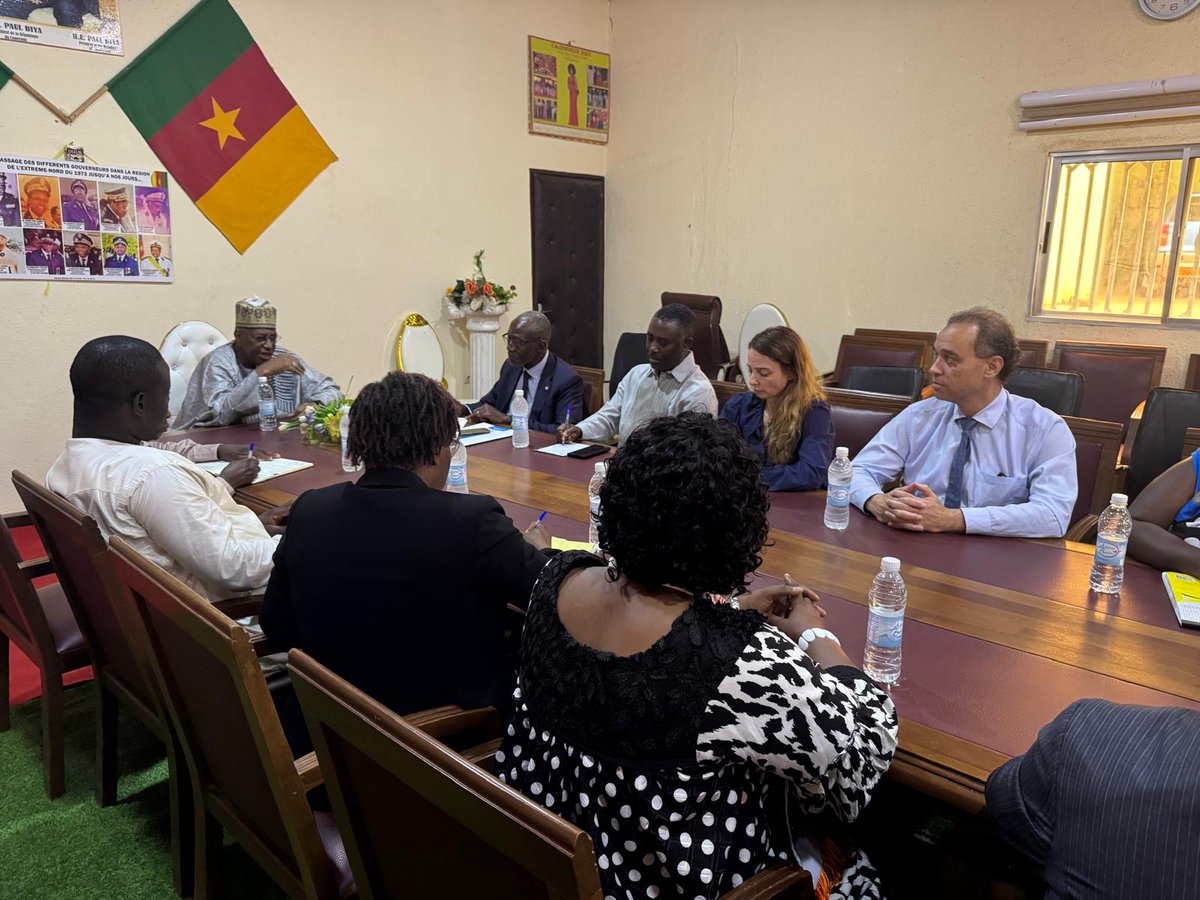 PNUDCameroun's tweet photo. 🇨🇲 The future of the Far North lies in stronger institutions, greater opportunities, and resilient communities.

These priorities were at the heart of discussions between the Governor of the Far North Region, @Midjiyawa Bakary, and UN RC/HC @IssaSanogoUN, accompanied by @PNUDCameroun ,@Chris_Charbon and all UN office heads in the Far North as they explored avenues for deepening cooperation on humanitarian, development, climate resilience, stabilization, and inclusive growth.

#LeaveNoOneBehind