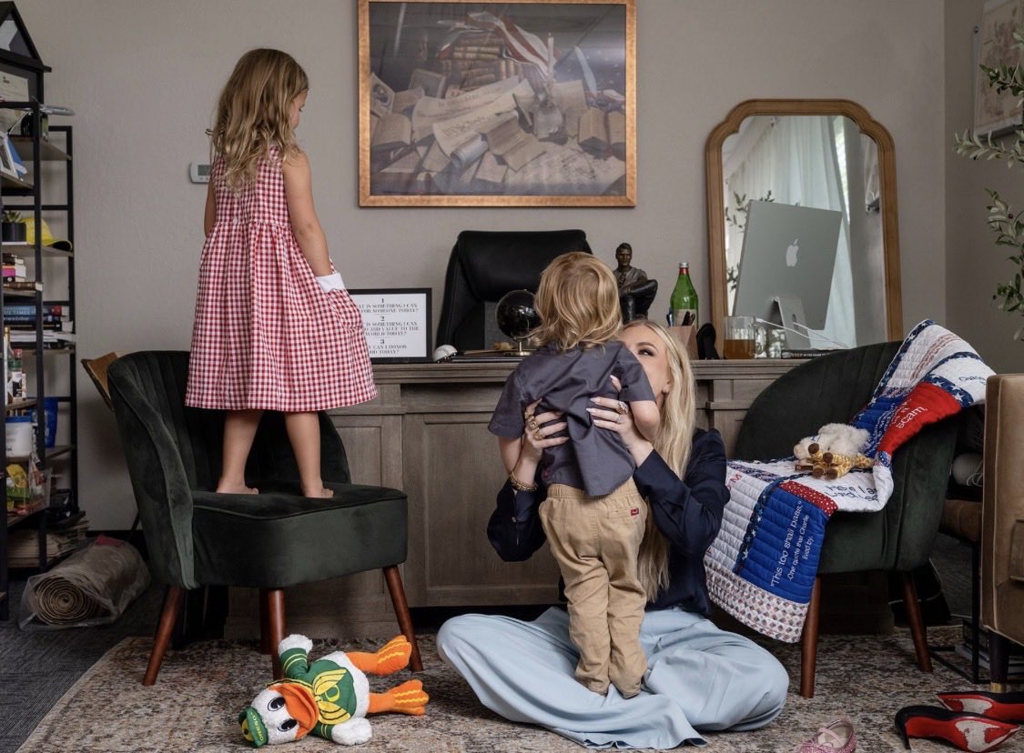 RedPilled_Siren's tweet photo. Something is very wrong with her 9/8-9/9 alibi. 

Either her son shrunk since last September or she is lying- also why does her daughter always wear the same dress? https://t.co/XIX8JWQNOn