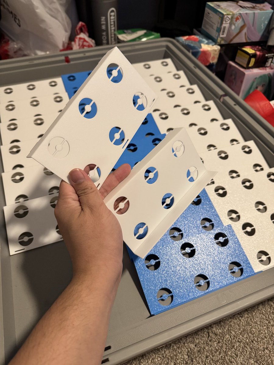 wimmiebear's tweet photo. my friend @NitsuaTCG started selling these customized display stands, if you’re a vendor or shop looking to decorate your display case, message him! He can customize any logos, shapes, colors, whatever you can come up with https://t.co/6TCYueCp1q