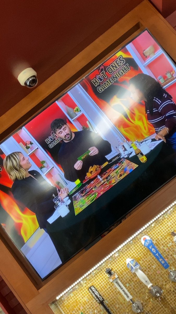 MissChristine92's tweet photo. When you see @JoeSantagato on tv at work haha @TODAYshow https://t.co/1ilMn0iXjT