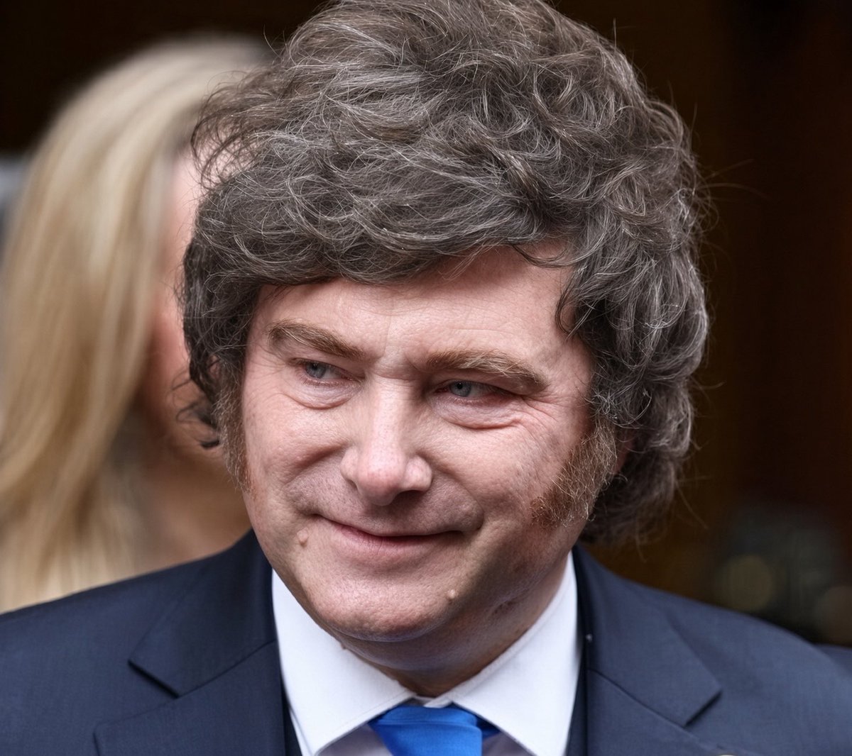 SirAfuera's tweet photo. Lui c’est Javier Milei.

Son seul tort ? Avoir montré au monde que tout ce qu’on leur raconte dans les livres d’économie, les dires de la majorité des "économistes", sont des opinions et des mensonges plutôt que des faits. 

Face à un tel affront, la réponse du camp du bien est tout indiquée : le déclarer persona non grata de Paris, et insulter, sans avancer aucun argument car ils en sont incapables, l’homme qui a sorti plus de 12 millions d’Argentins de la pauvreté.

Les mêmes qui pourtant, en dirigeant la ville de Paris, l’ont transformée en une poubelle ouverte anti-voitures où les enfants ne sont plus en sécurité dans le périscolaire d’une des villes les plus importantes du monde occidental.