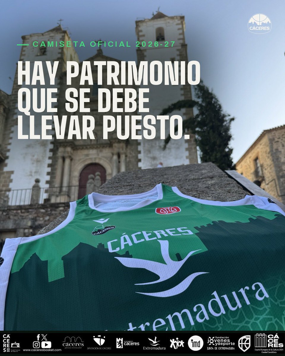 Caceres_Basket's tweet photo. Hay patrimonio que se debe llevar puesto.🏛️💚

La camiseta 26-27 lleva la ciudad monumental a la altura del corazón. En verde y en cal.

👕 Versión jugador · 40 €
👕 Versión fan · 20 €

👉Resérvala en el enlace o por DM ✉️

¿Verde o blanca? Te leemos👇

https://t.co/GGKcSB2PgW https://t.co/mOXXQX1jAa