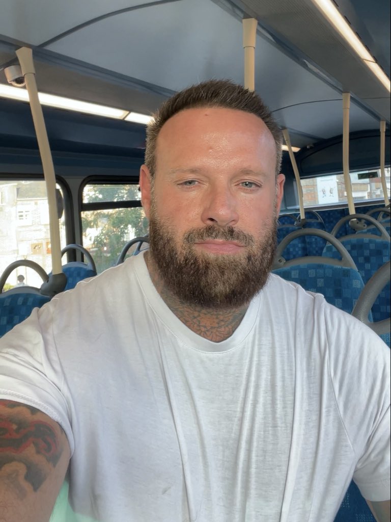 JayHammer101's tweet photo. Please donate to my fundraiser I’m 53 and even if my face doesn’t always look it my knees are f**ked. Take pity on me it’s a 10km. Link in bio https://t.co/4Q8IhyJ53w