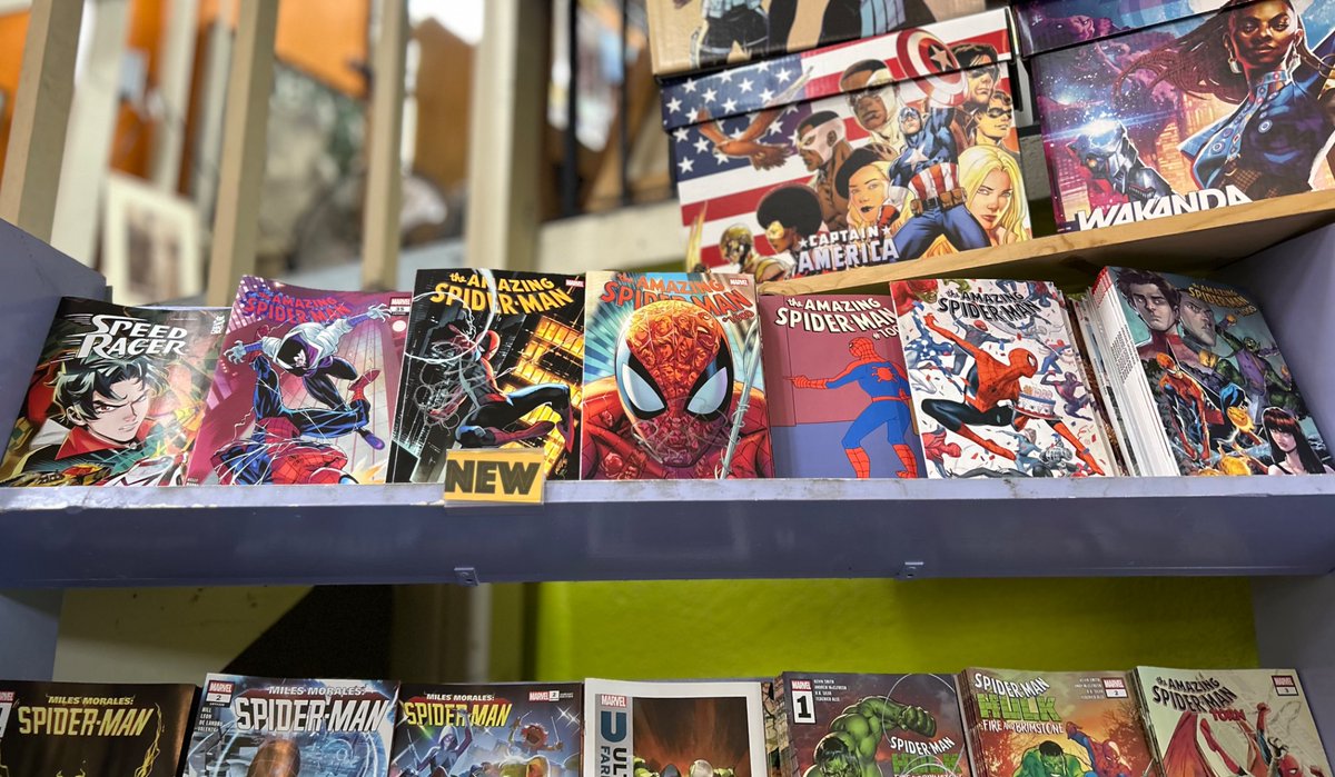 cosmicmonkey's tweet photo. Our picks of the week! A LOT of Spider-Man 1000 issues, including some signed by Bendis! Shelves of new trades and GNs! And Justin’s pick of the week! Come get some! Open at 11am… #comics https://t.co/jeJmmdPxve