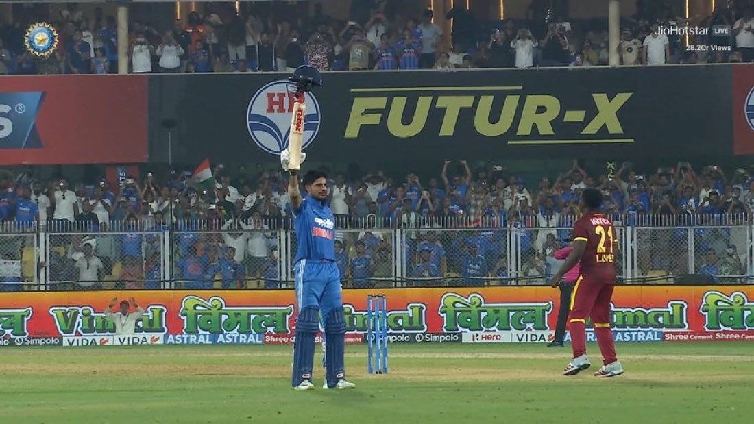 2027_CWCUpdates's tweet photo. Gill - 223* (133). 
Rohit - 101 (75). 
Ruturaj - 31* (37). 
Kohli - 29 (19). 

INDIA CHASE DOWN 406 IN JUST 43.3 OVERS - ONLY THE SECOND 400+ CHASE IN ODI CRICKET. 🤯🇮🇳

#INDvsWI https://t.co/CFaFjYV6rR