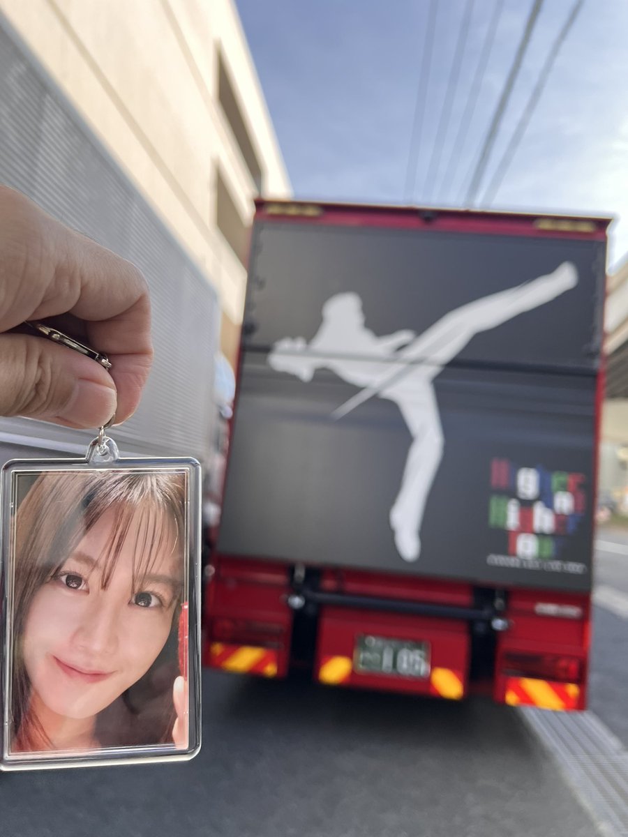 47shinnosuke's tweet photo. 2026.7.31
サンパレスにて吉川のアニキの
ライブに行って来ました！そして
まさかの喉の不調によるライブ中止！
ステージ上で「申し訳ない」「情け無い」
とアニキは呟いていましたが、誰一人
アニキを責める人は居なかった。
また由依ちゃん連れて行きます♪
#吉川晃司
#松下由依 
@announcer_yuui_ https://t.co/XhtIKGqU3k