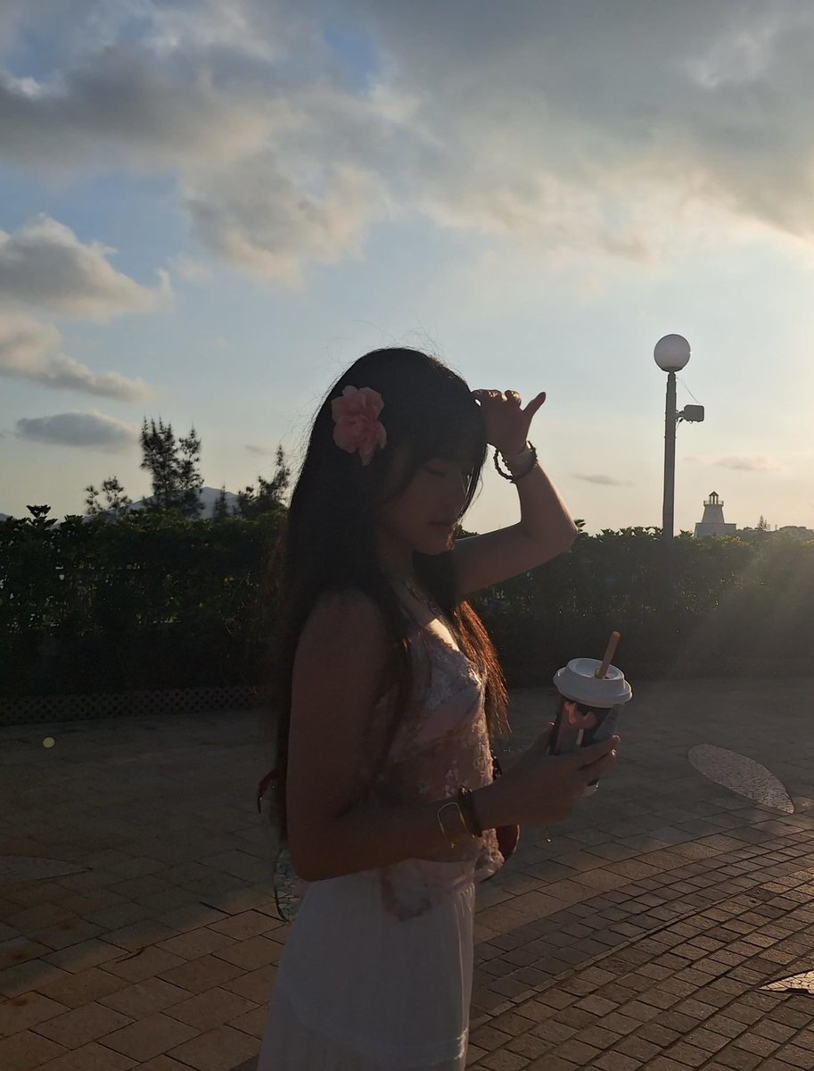jjyywonn's tweet photo. guess who’s #back 
MISSING KEONHYEON BADDD😭😭✌️ https://t.co/fLZGIvBpEu