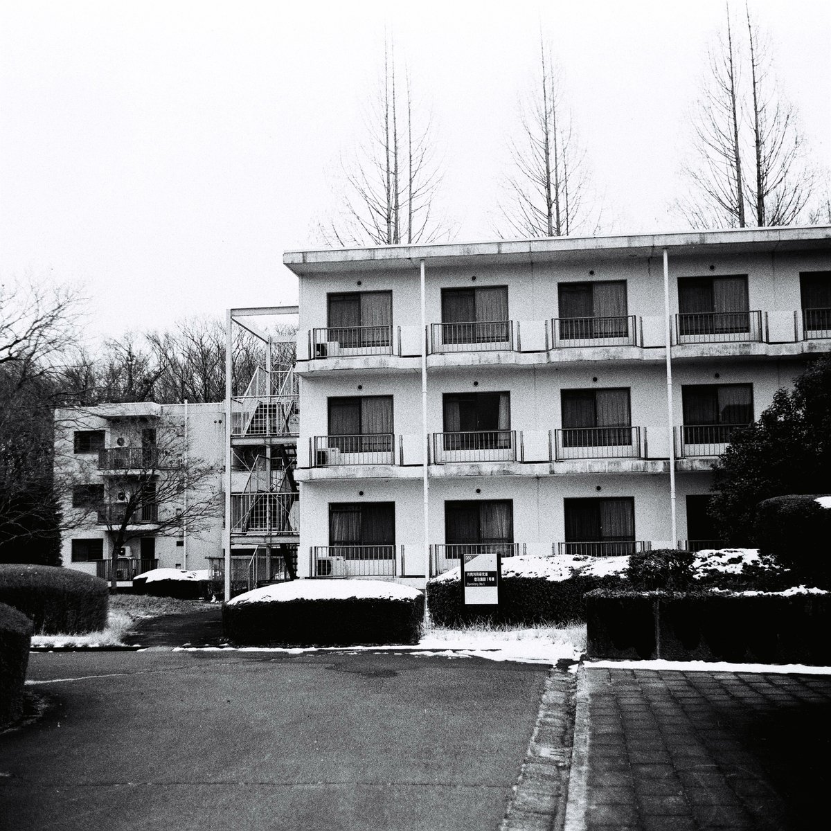 Fresnel_pic's tweet photo. ソ連か筑波か
Kiev-60+Volna-3, Svema foto200 https://t.co/zMwIltJVcZ