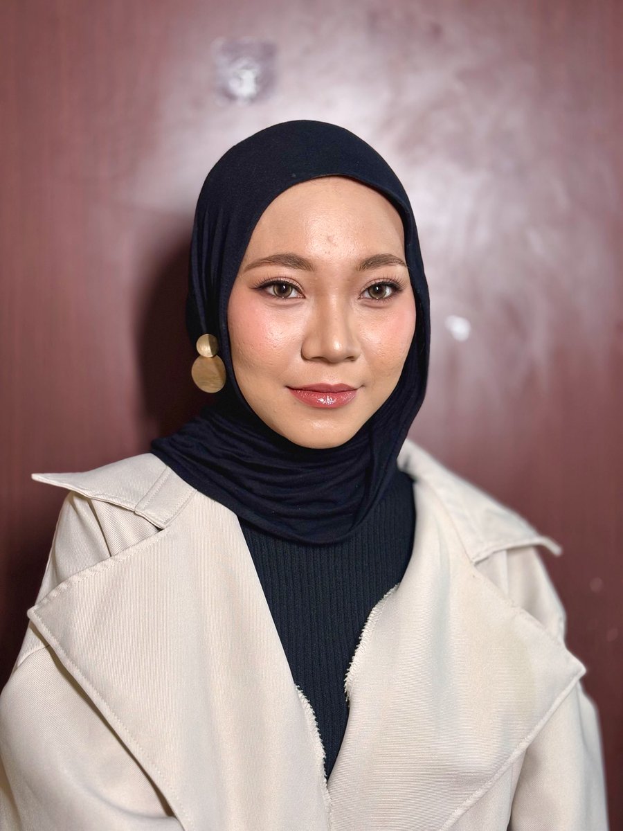 Makeup_by_asty's tweet photo. Soft Makeup Looks for Photoshot 
Makeup &amp; Hijabdo : @Makeup_by_asty 

Info PL &amp; Book : 
📞 0851-5755-3279 | Asti
📍 Bisa Home servis jabodetabek
#mua #hijabdo #tangsel #bsd #muatangsel #jkt #bekasi #icebsd #wts #zonauang #zonajajan #wisuda #x #info #muajkt #muabekasi https://t.co/g6Zvh2vkyP