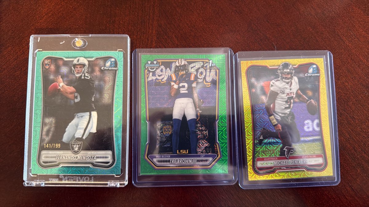 JRob761's tweet photo. Grabbed two megas from my LCS. Mendoza /199, Tre Brown /99 and a Michael Penix /275. Great pulls! @CardPurchaser https://t.co/oSl7IjUCiw