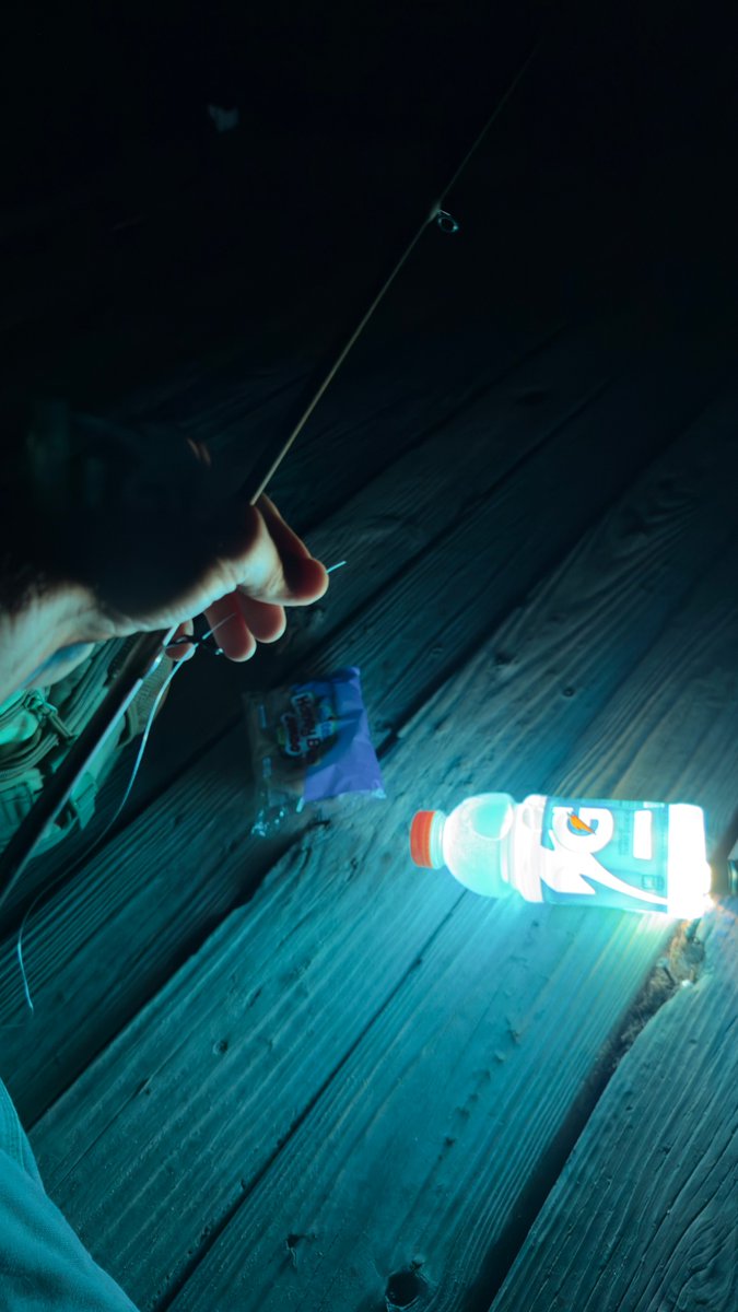 2002tacomasr5's tweet photo. Going fishing in the dark would be so scary without my blue Gatorade https://t.co/pFMH7UAeCd
