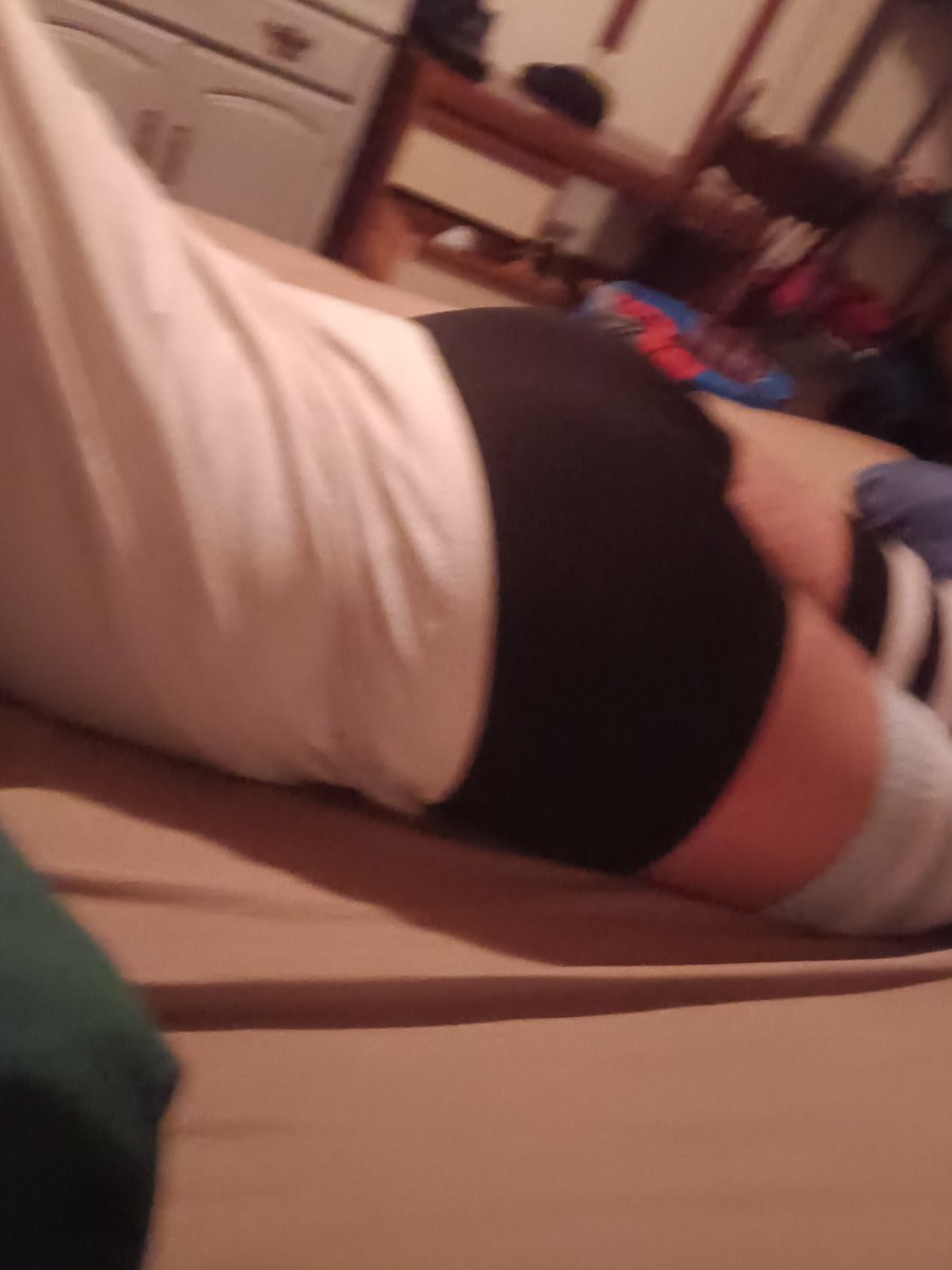 Plumful81's tweet photo. BUTT 🍑 #nsfwtwt #femboy sorry for blur... https://t.co/2R05zLZxyi